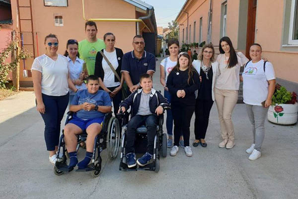 Organizacija "Čepom do osmeha" posetila školu "Mara Mandić"