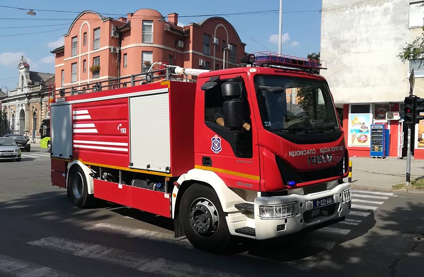 vatrogasci, pancevo, pozar, porodicna kuca, zapalila se kuhinja, k-013, vesti pancevo, crna hronika