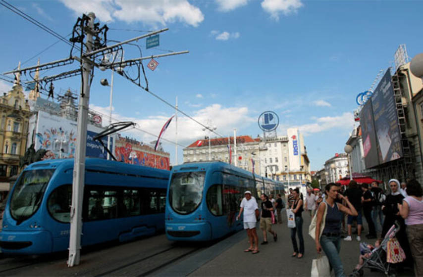 urusio se deo zgrade u zagrebu, zagreb