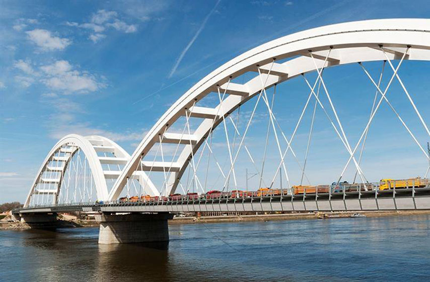 spasili devojku iz Dunava, Novi Sad, Žeželjev most