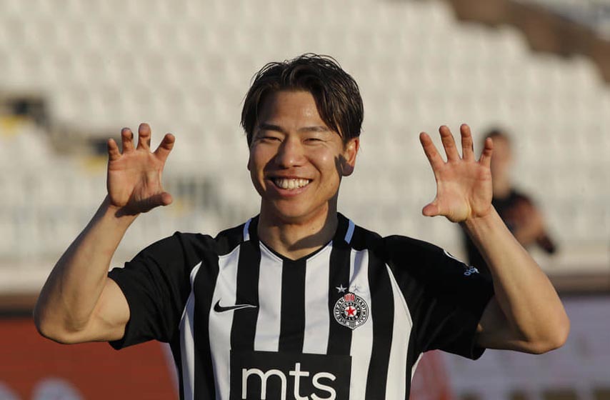 takuma asano, fk partizan, fudbal, sport, asano napustio partizan