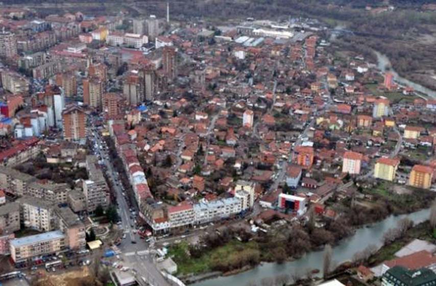 kosovo, veleizdaja, aleksandar vucic, protest