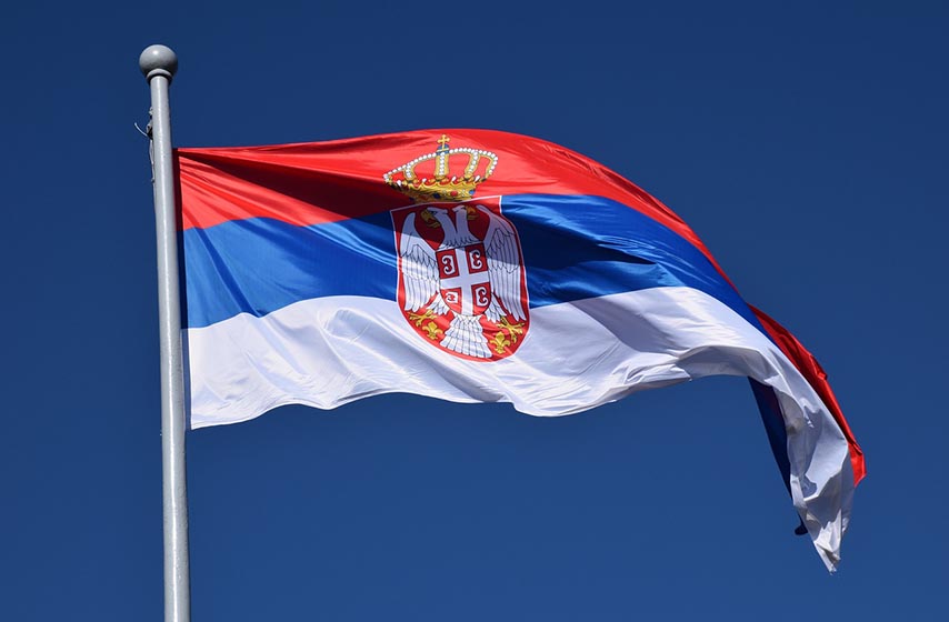 ekonomist, srbija, manjkava demokratija