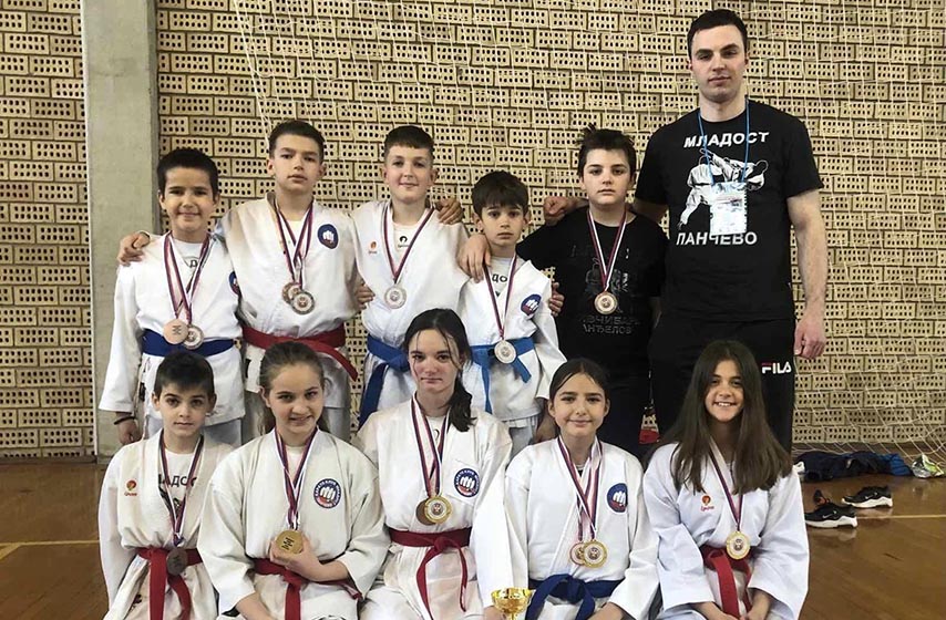 borilacki sportovi, karate, karate klub mladost, pancevo