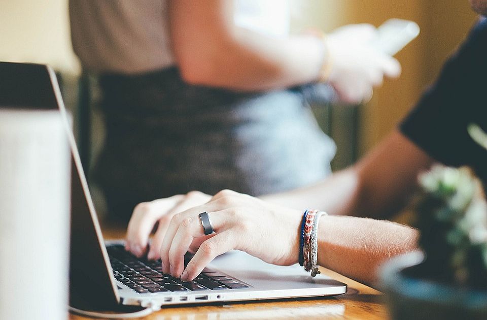 kupovina preko interneta, gradjani srbije, k-013, vesti srbija
