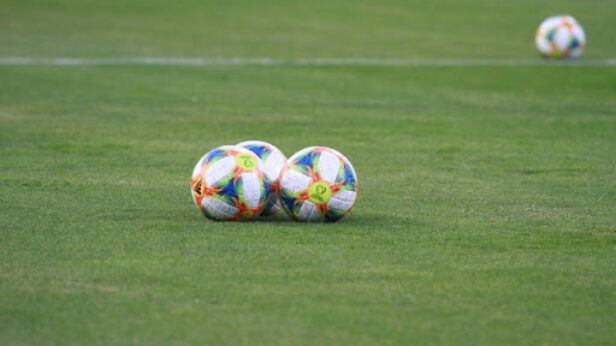 oliver kan, bordo, fudbal